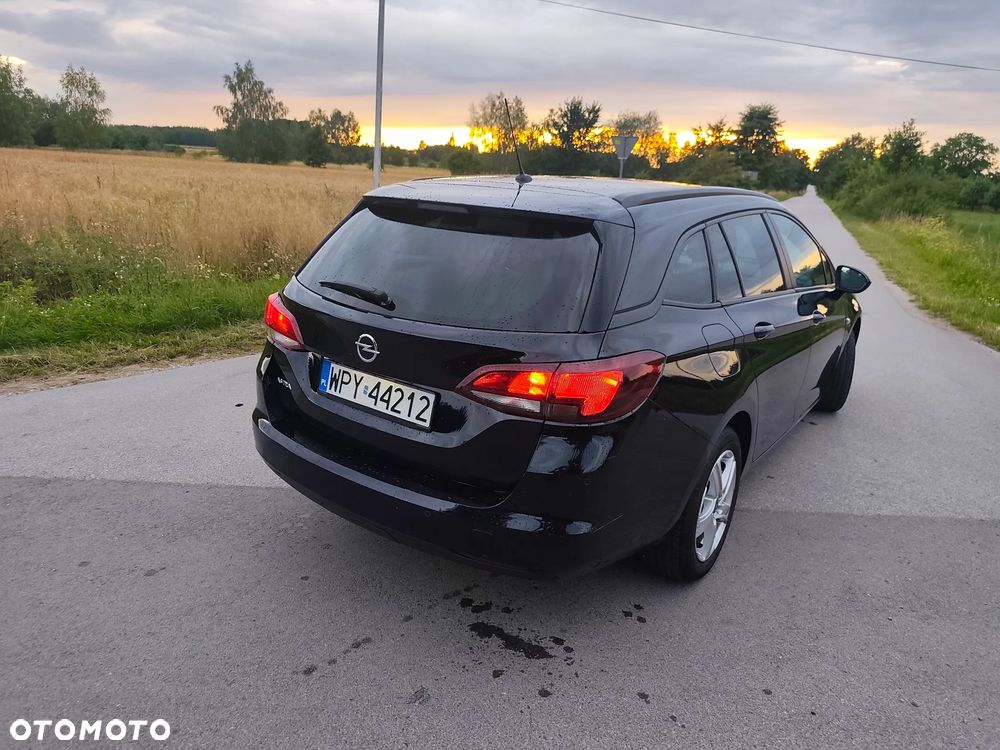 Opel Astra 1.6 CDTI Essentia - 8