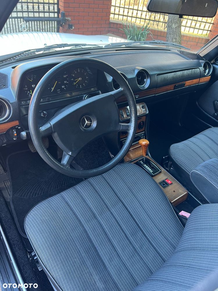 Mercedes-Benz W123 - 7