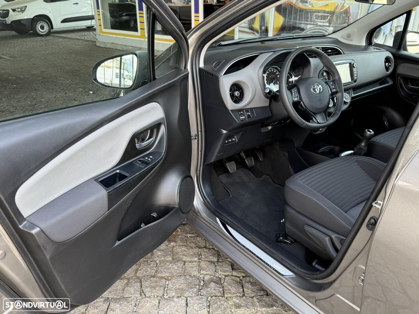 Toyota Yaris 1.0 VVT-i Comfort Plus - 20