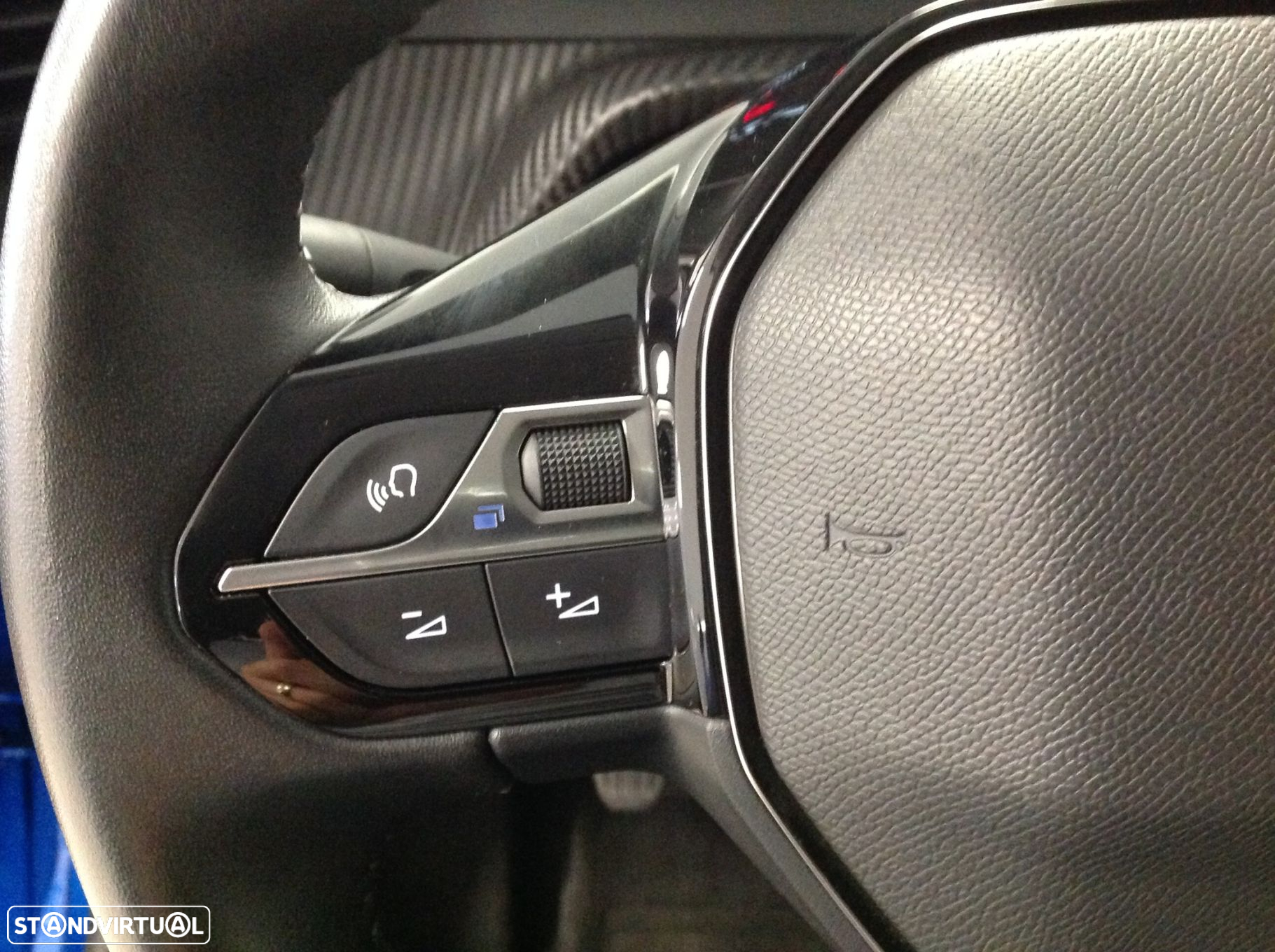 Peugeot 208 1.2 PureTech Allure - 42