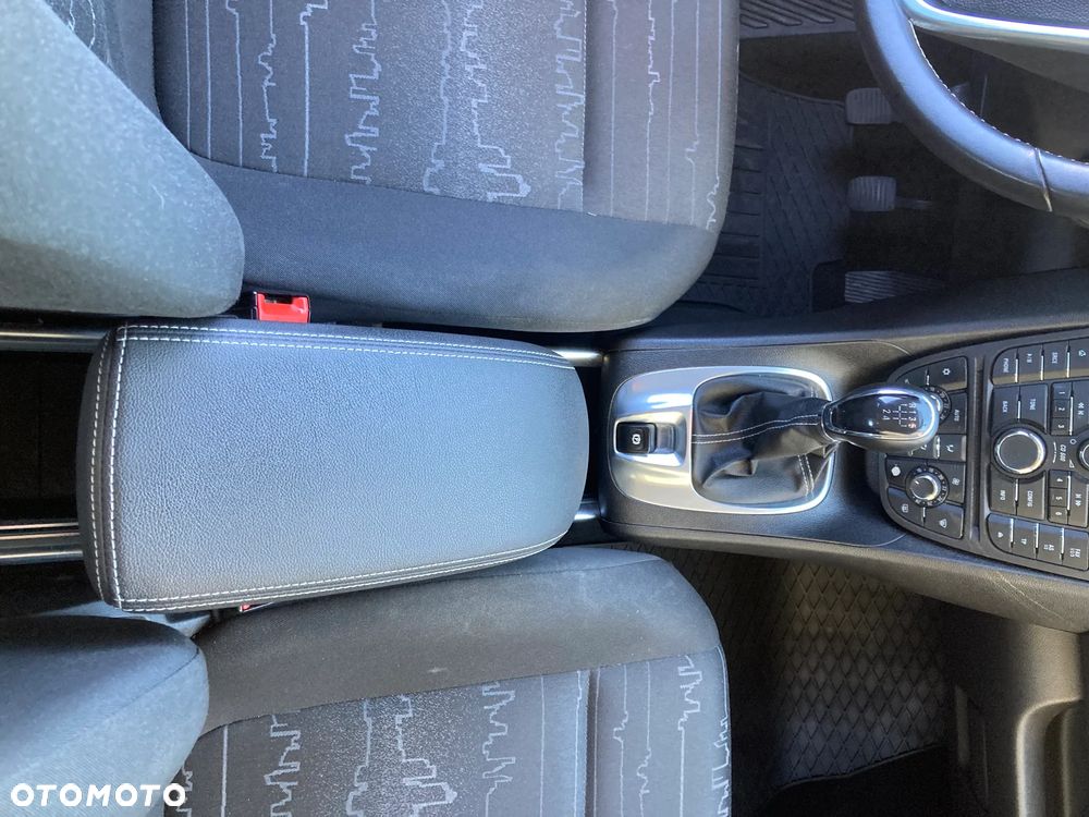Opel Meriva 1.4 T Essentia - 14