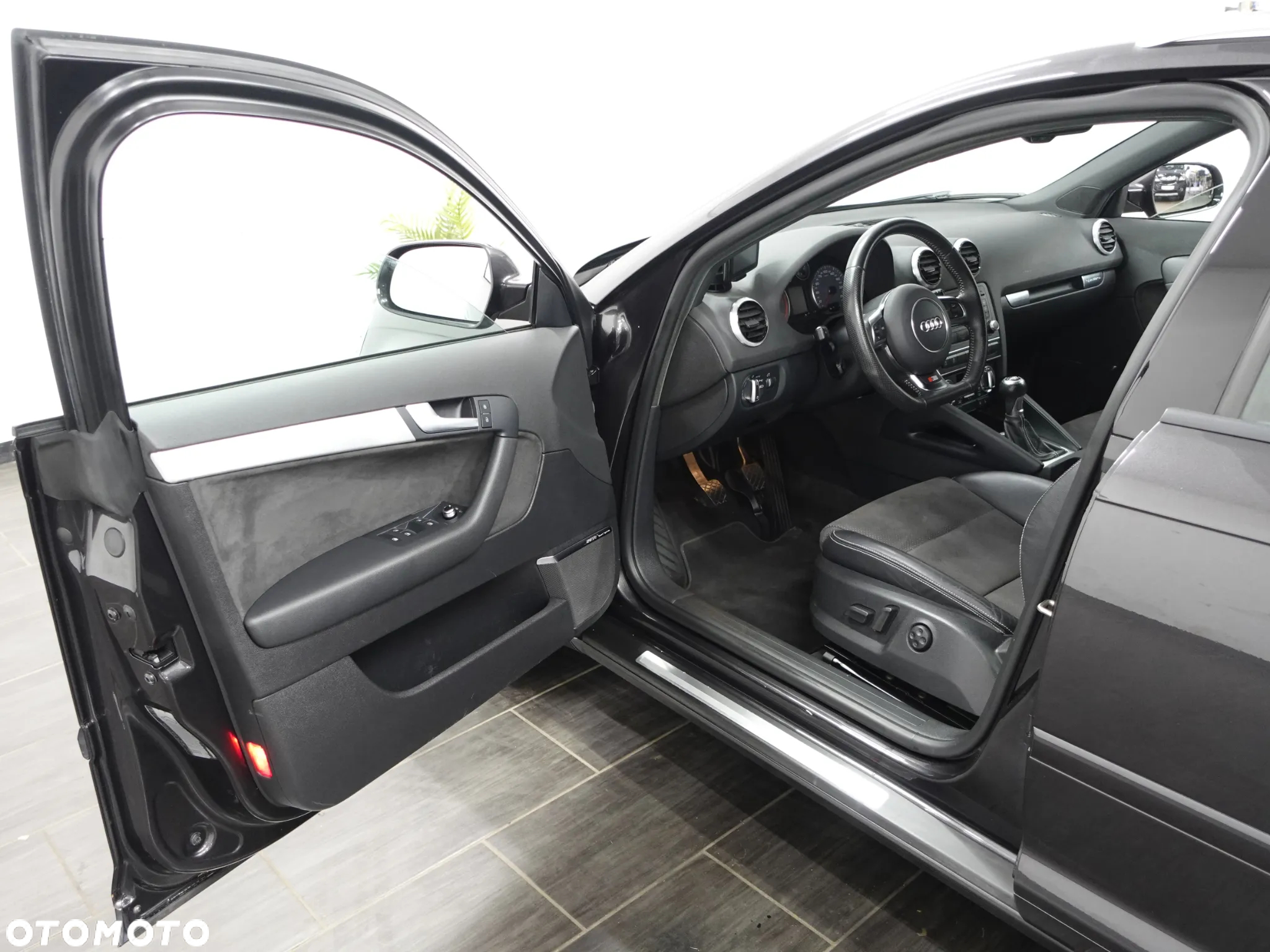 Audi A3 2.0 TDI Sportback DPF quattro S line Sportpaket - 18