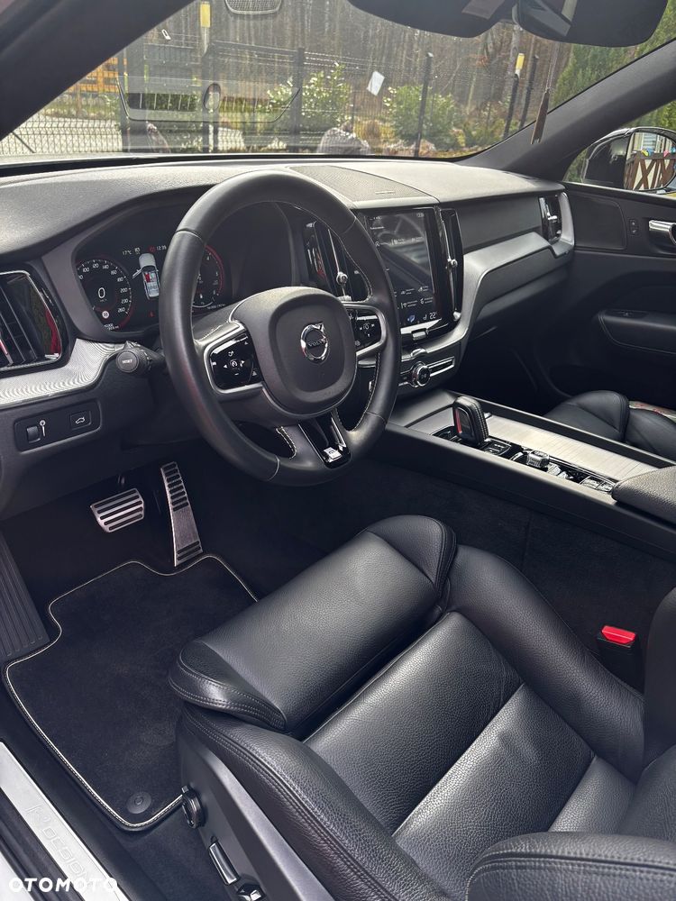 Volvo XC 60 D4 AWD R-Design - 34