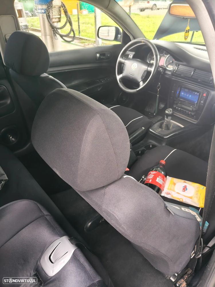 VW Passat 1.9 TDi Confortline - 5