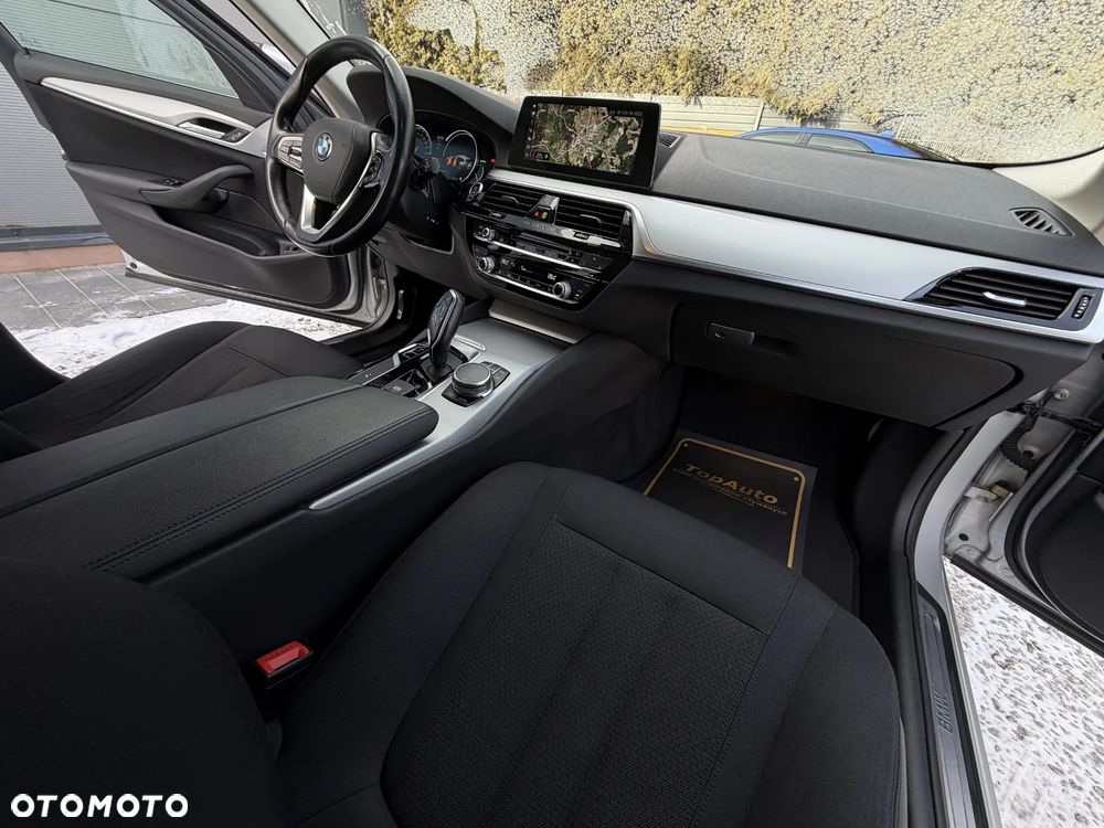 BMW Seria 5 520d - 16