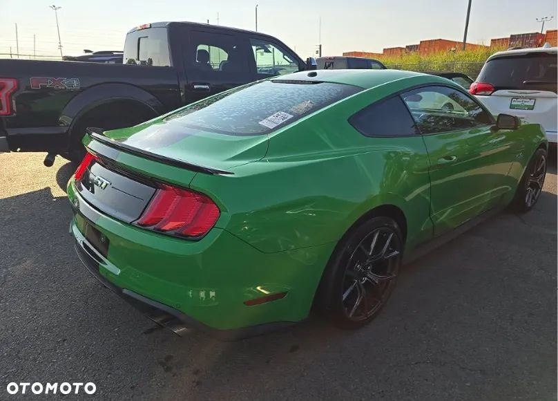 Ford Mustang 5.0 V8 GT - 4