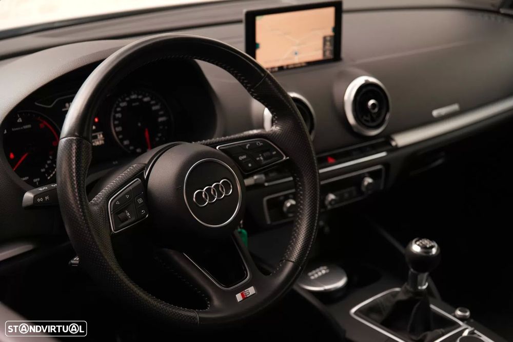 Audi A3 1.6 TDI S-line - 6
