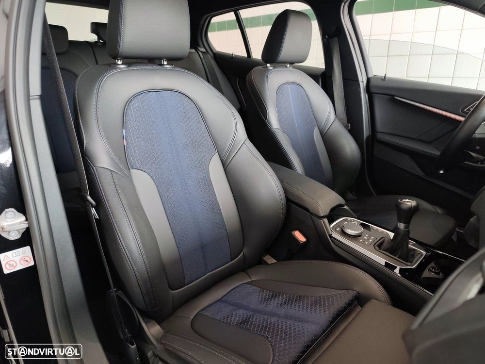 BMW 116 d Pack Desportivo M - 11