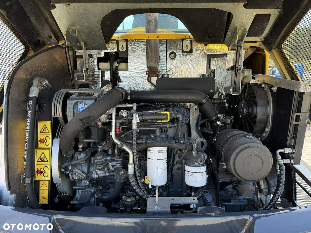 New Holland W70C Compact Widły + Łyżka Jak Nowa 1000 mth Klimatyzacja - 15