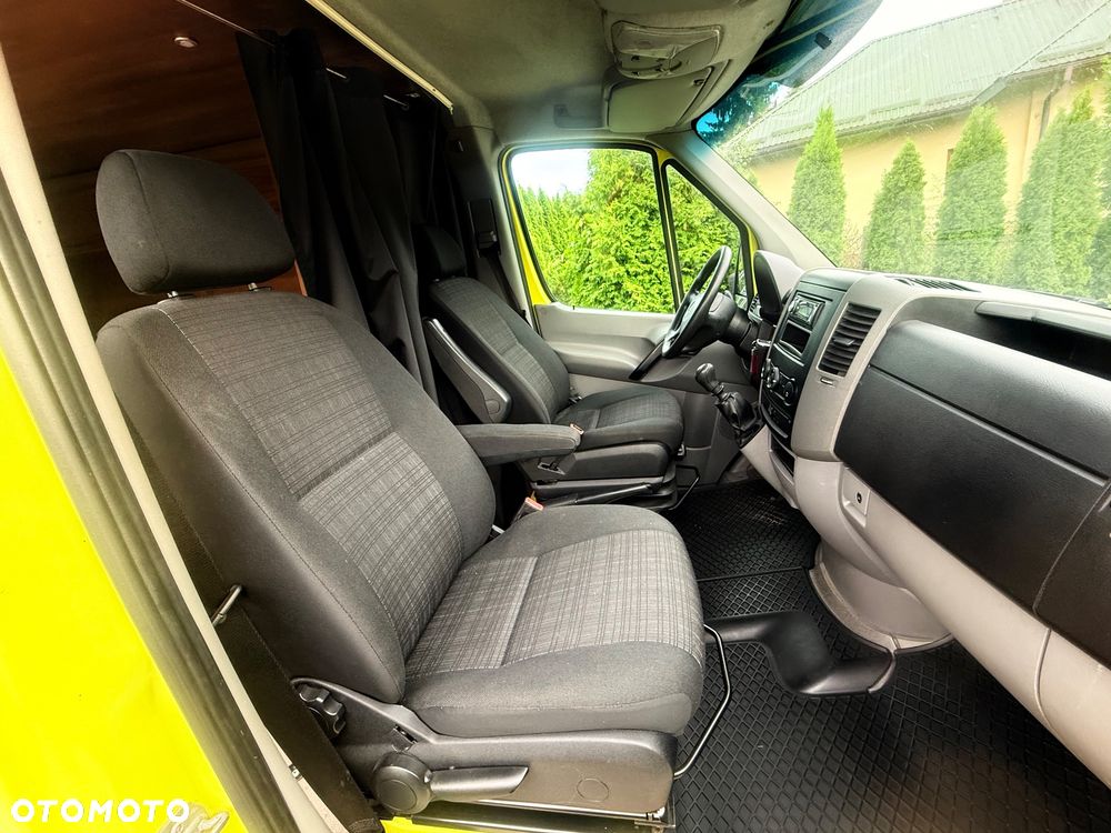 Mercedes-Benz Sprinter - 23