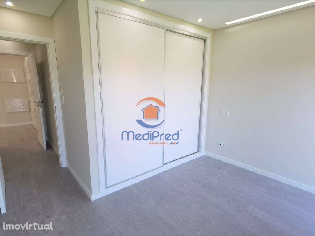 Apartamento T2, em condomínio privado, com BOX | Loures - Grande imagem: 2/24