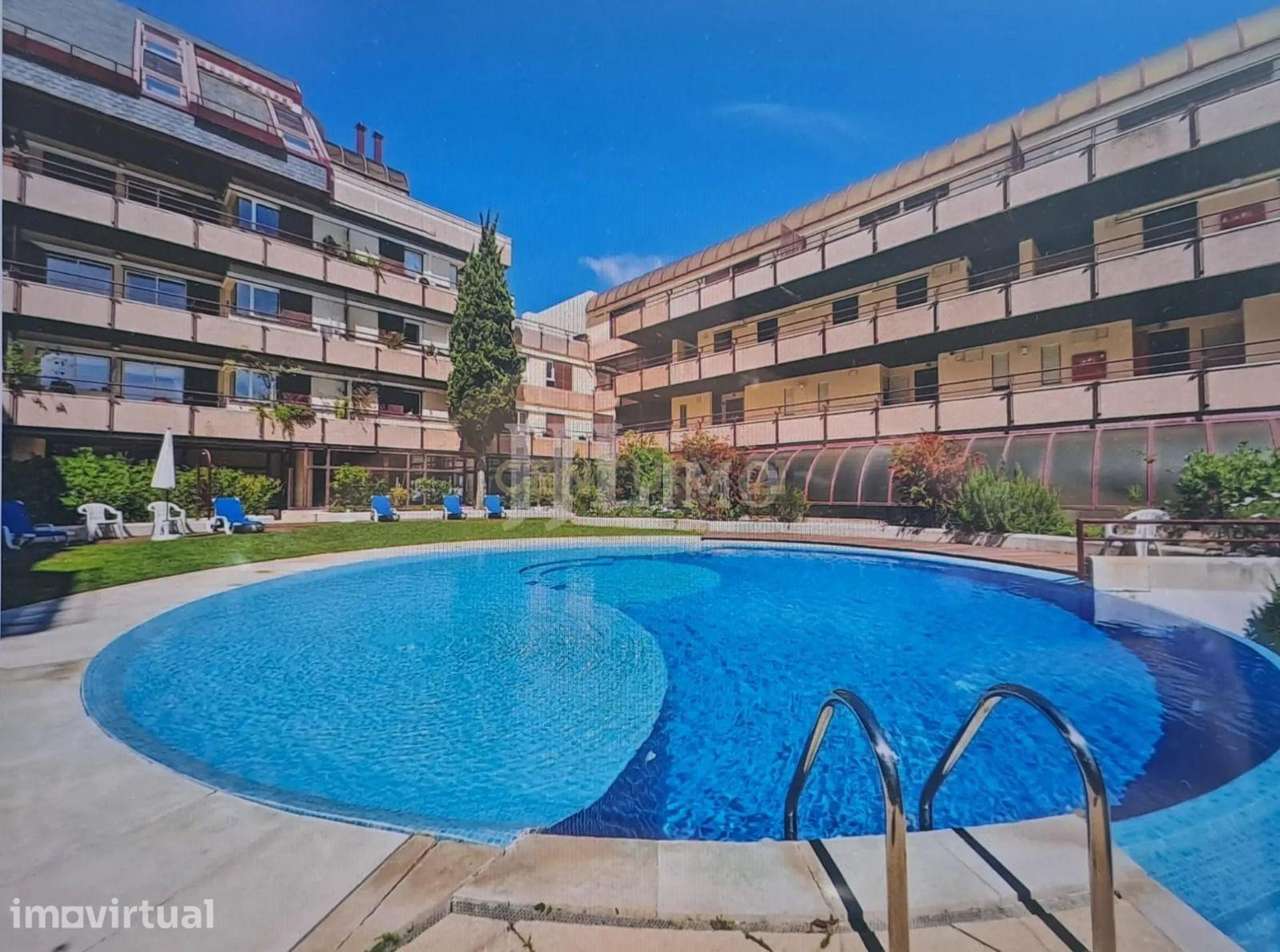 Apartamento T3 com Vista Mar – 5º Andar – A Dois Passos do Casino Esto - Grande imagem: 2/60