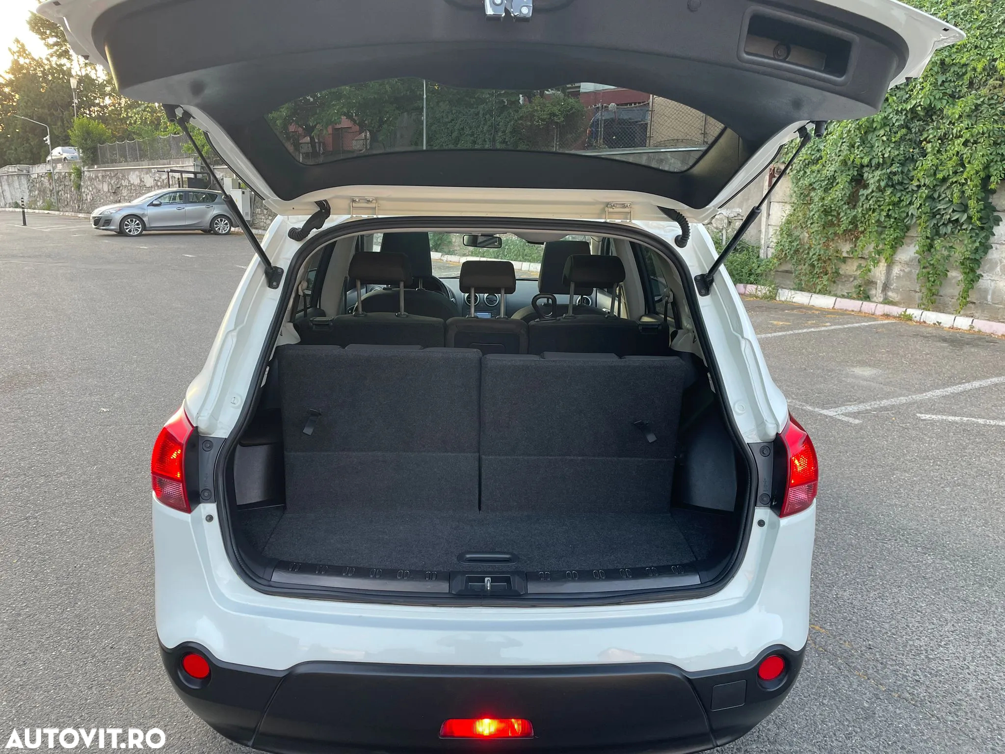 Nissan Qashqai+2 2.0 Tekna - 6