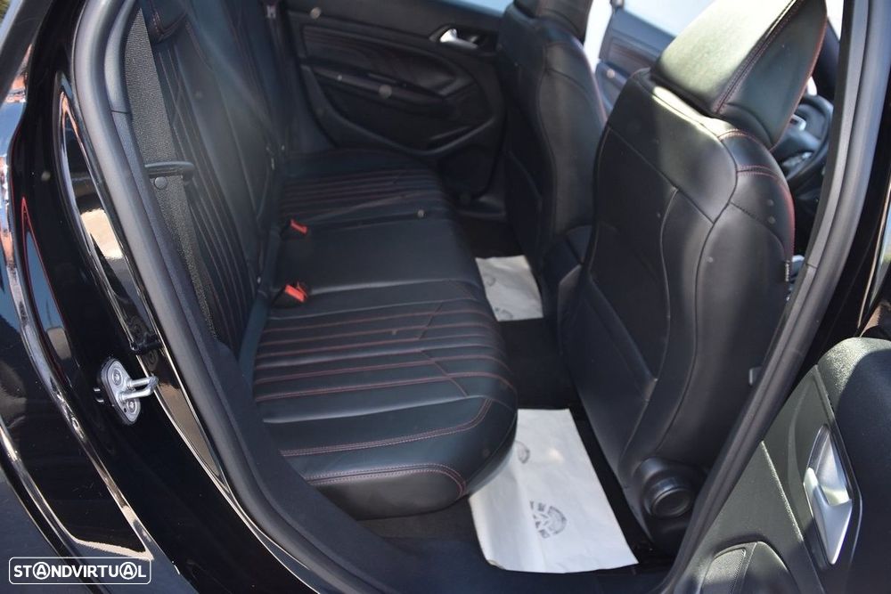 Peugeot 308 SW 1.5 BlueHDi GT EAT8 - 23