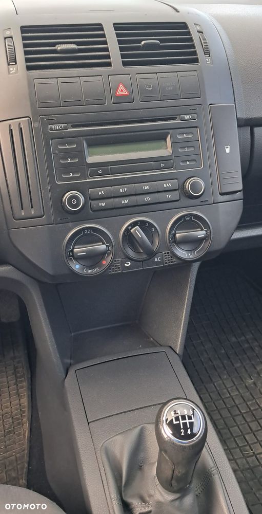 Volkswagen Polo 2008 photo 3