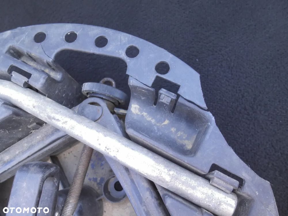 FIAT ALFA 147 LANCIA LYBRA ZESTAW WKŁAD KOŁA PODNOŚNIK TRAPEZOWY LEWAREK 900KG KLUCZ NASADOWY 17 - 3