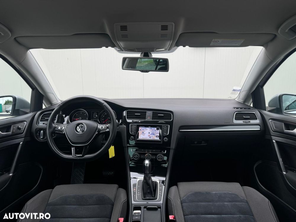Volkswagen Golf 1.6 TDI DPF DSG Team - 6