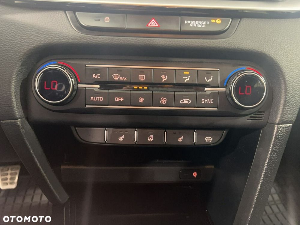 Kia Ceed 1.5 T-GDI Business Line Plus - 22