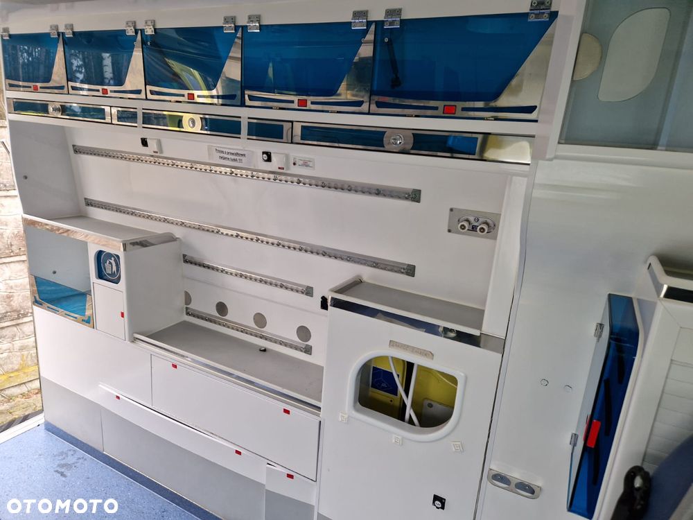 Mercedes-Benz Sprinter - 20