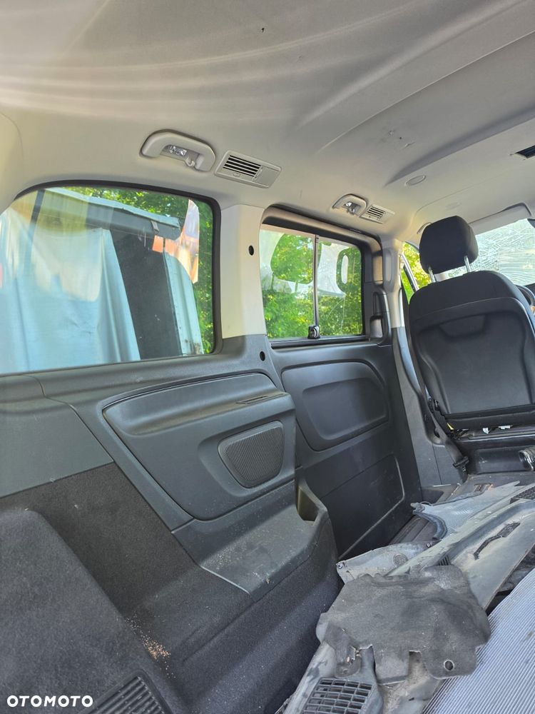 Mercedes Vito 447 calosc lub na czesci drzwi cwiartki itd      itp. - 5