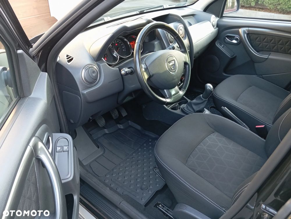 Dacia Duster 1.6 SCe Laureate S&S - 32
