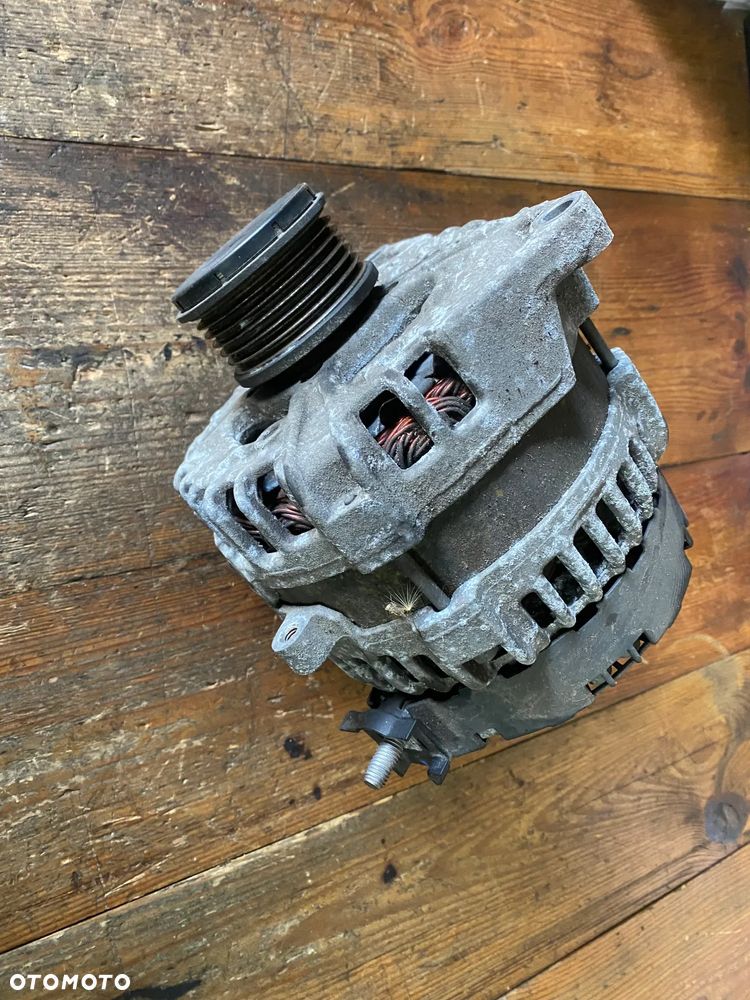 MERCEDES w 246 a176 alternator A 0009063822 - 1