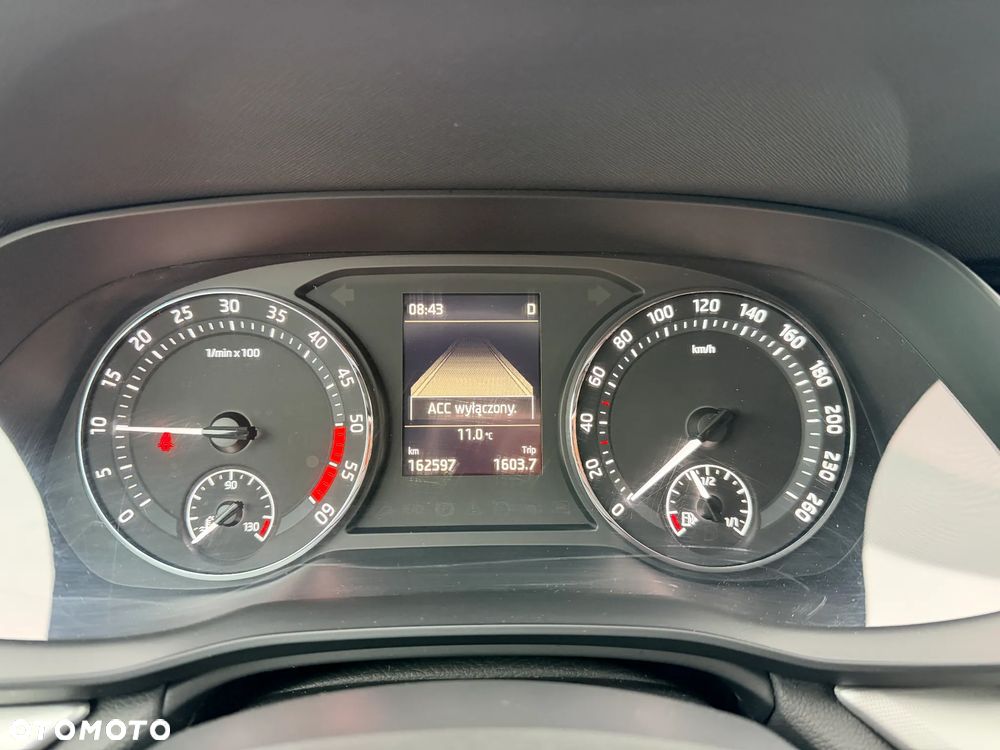 Skoda Octavia 2.0 TDI Ambition DSG - 20