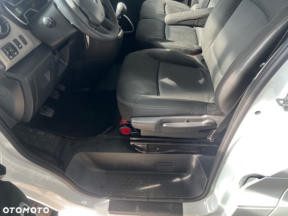 Renault Trafic - 15