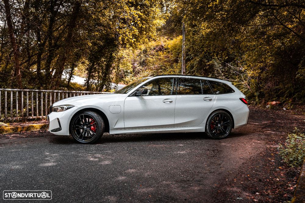 BMW 330 e Pack 50 anos M Auto - 14