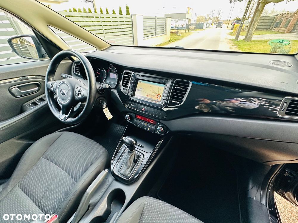 Kia Carens 1.7 CRDi Business Line 7os 7DCT - 12