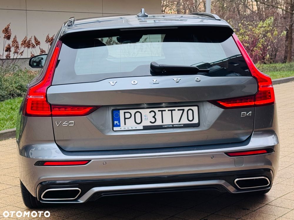 Volvo V60 D4 AWD R-Design - 9