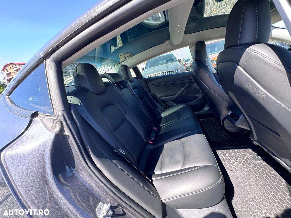 Tesla Model 3 Long Range AWD Premium - 14
