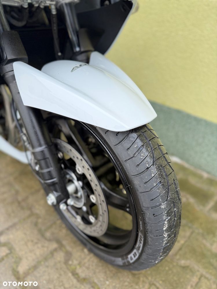 Suzuki GSX - 3