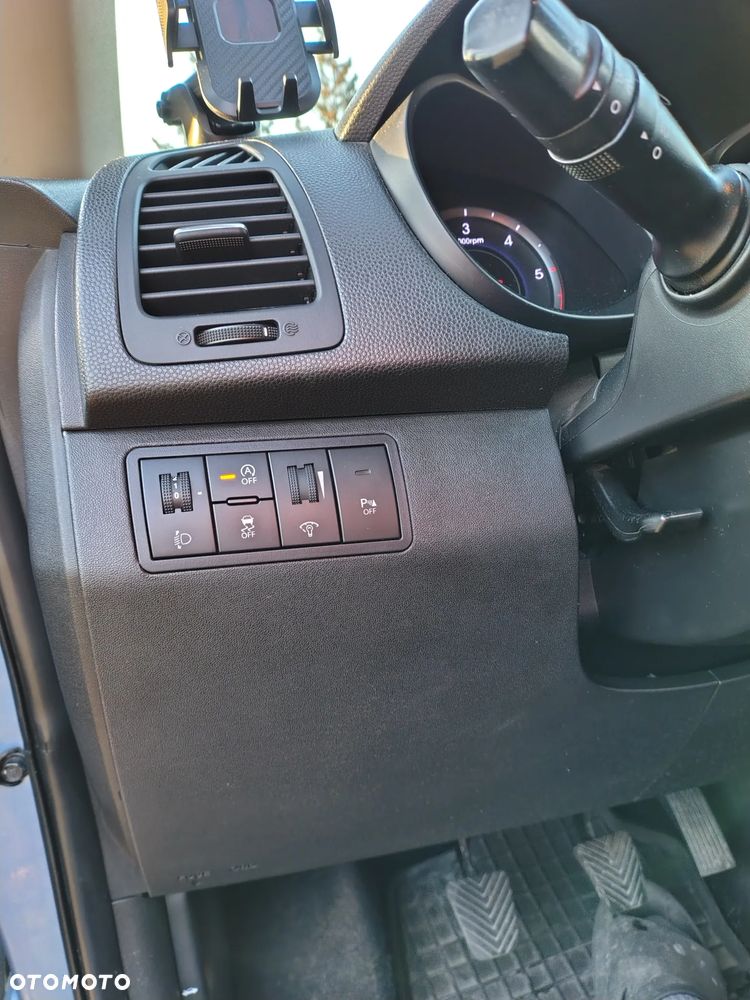 Hyundai ix20 1.4 CRDi Premium blue - 13