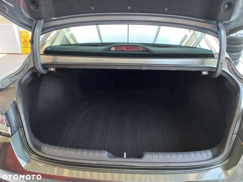 Hyundai Elantra 1.6 Smart CVT - 10