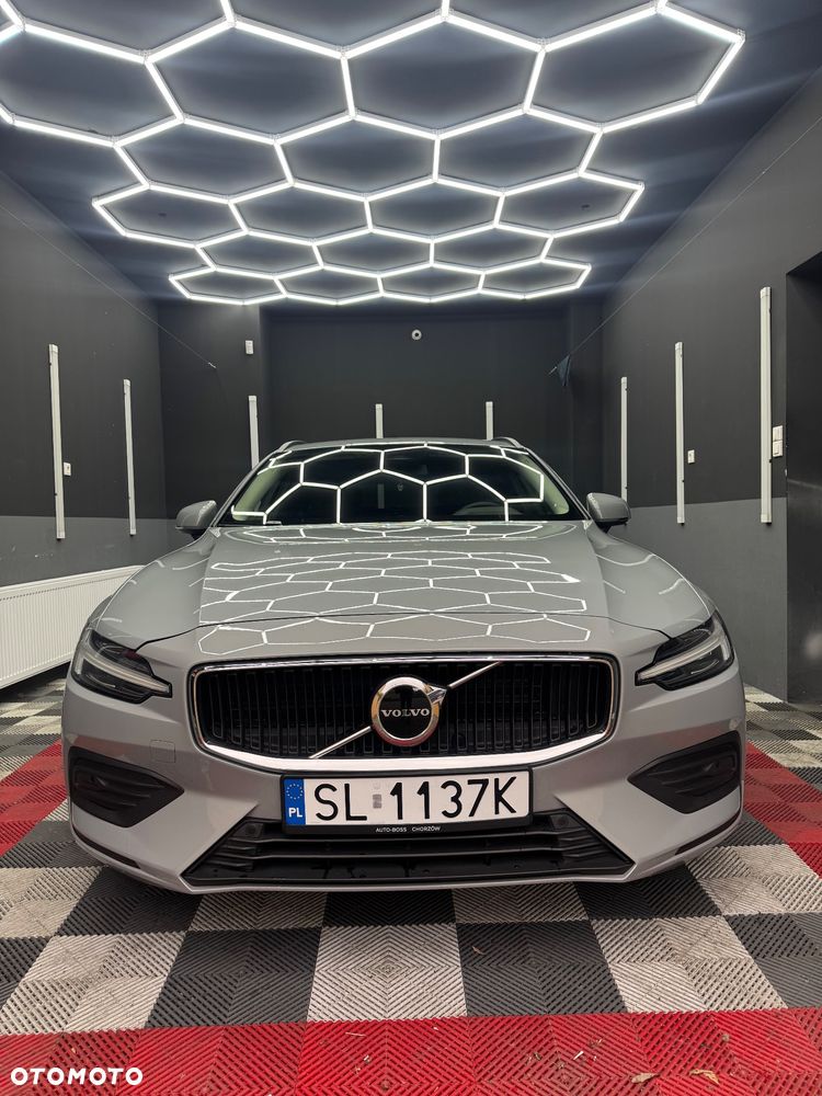 Volvo V60 B3 B Essential - 1