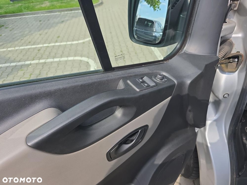Renault trafic - 10
