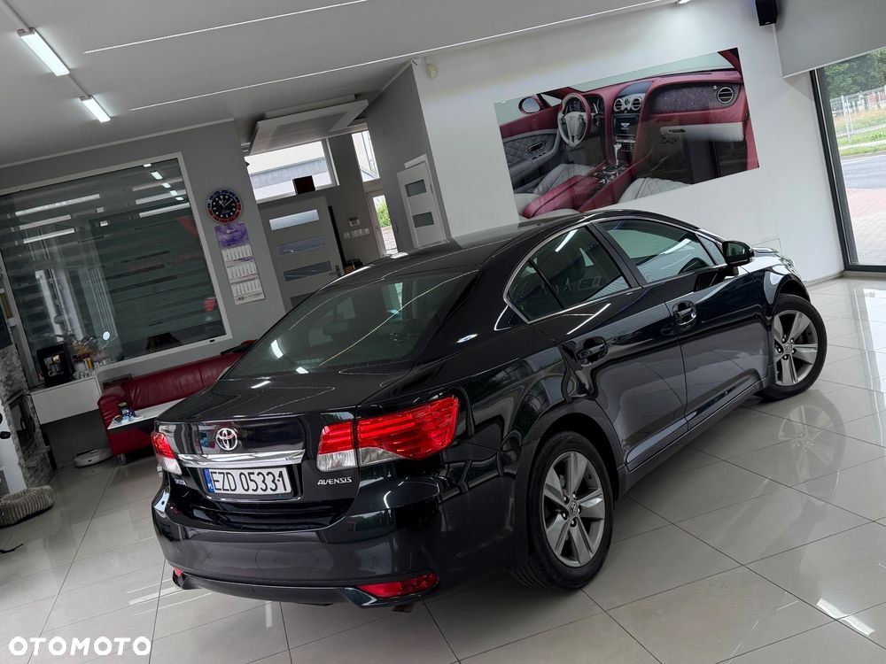 Toyota Avensis 2.0 D-4D Luna - 4