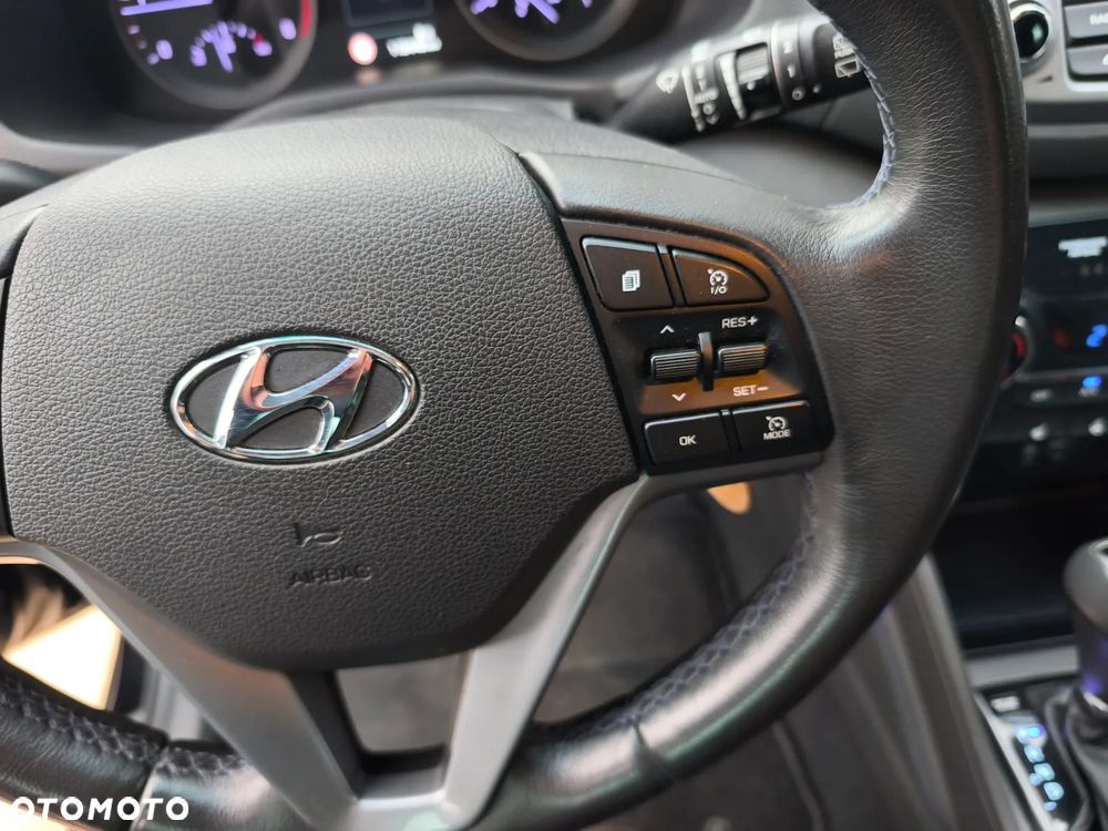 Hyundai Tucson 2.0 CRDI 4WD Automatik Style - 19