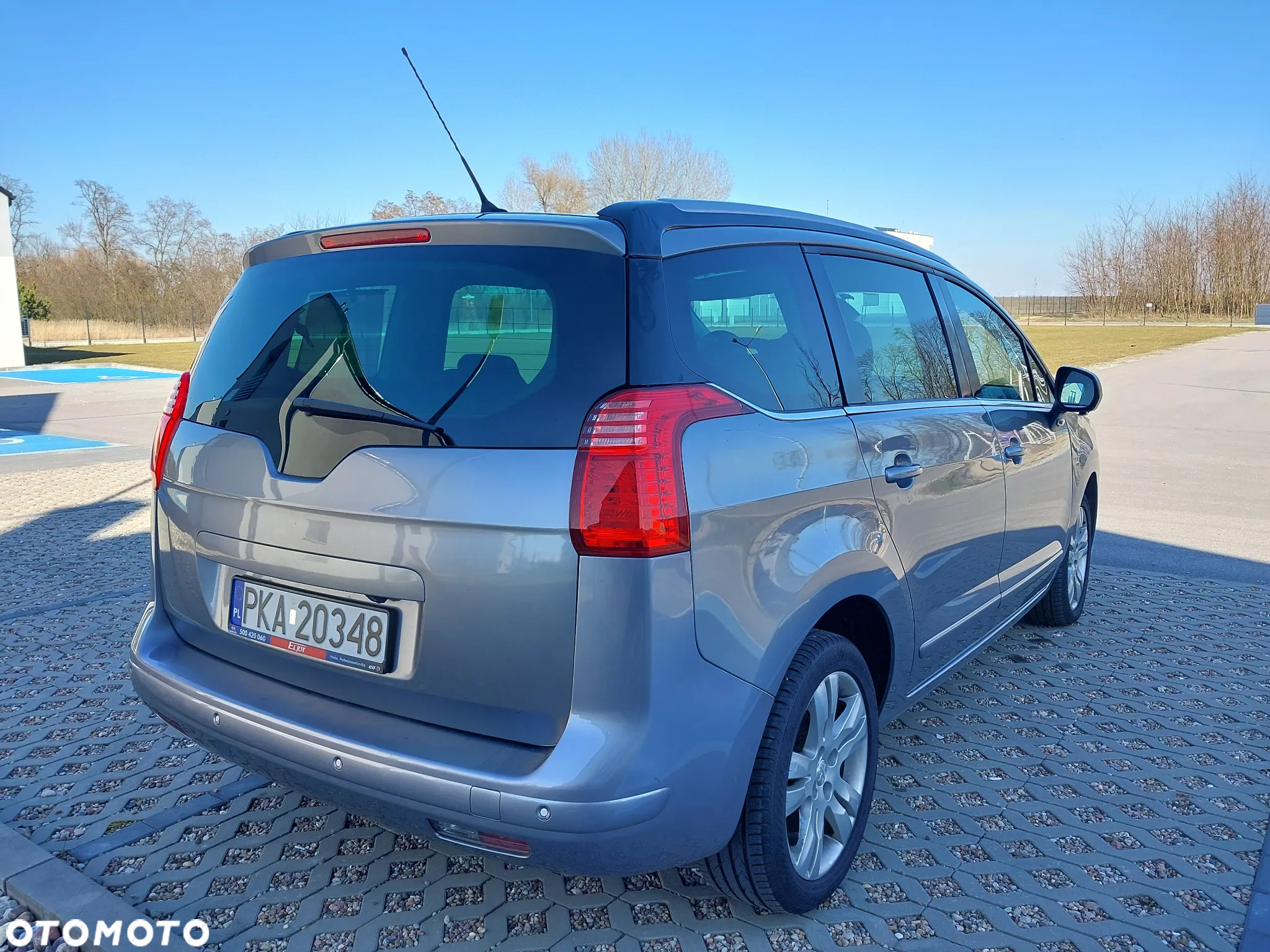 Peugeot 5008 THP 165 EAT6 Stop & Start Allure - 4