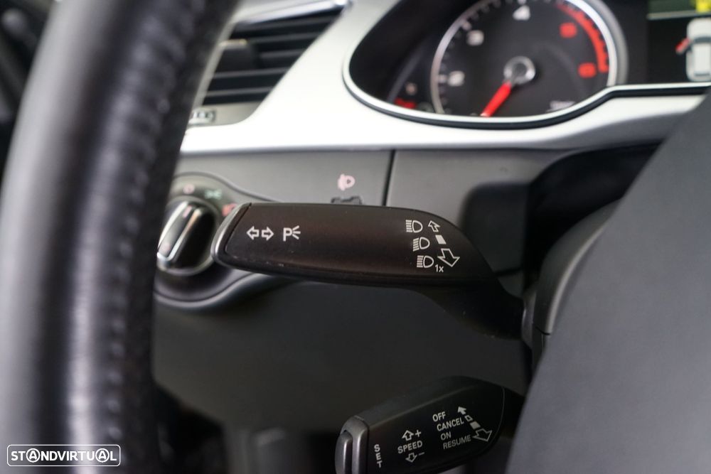 Audi A4 Avant 2.0 TDi Advance Multitronic - 24