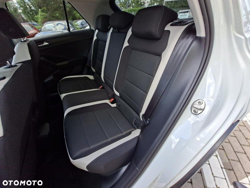 Volkswagen T-Roc - 14
