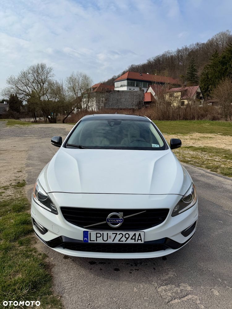 Volvo S60 T5 Geartronic RDesign - 1