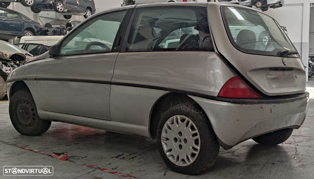 LANCIA Y PARA PEÇAS - 5