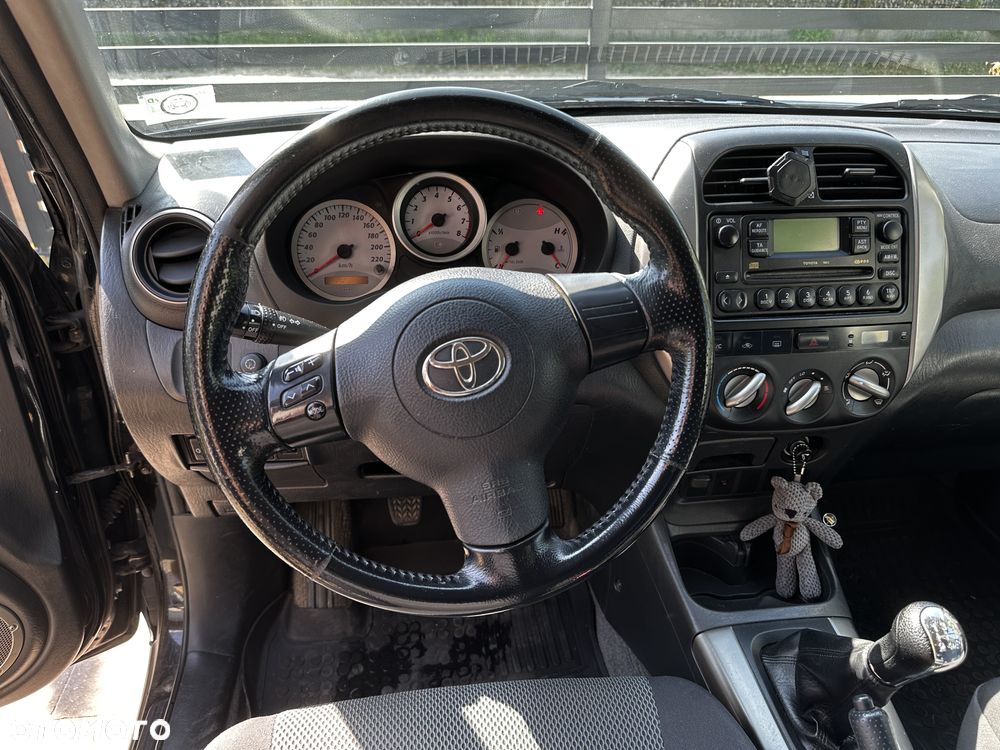 Toyota RAV4 1.8 VVT-i 4x2 - 9