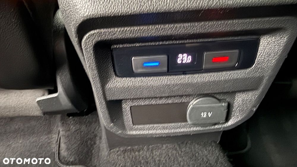 Volkswagen Tiguan - 26