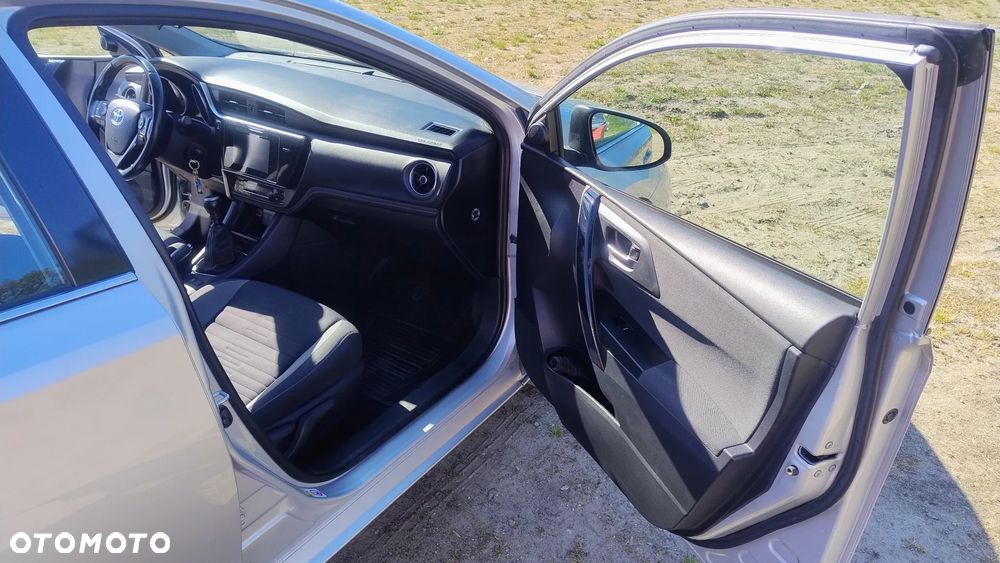 Toyota Auris 1.6 Classic Plus - 10