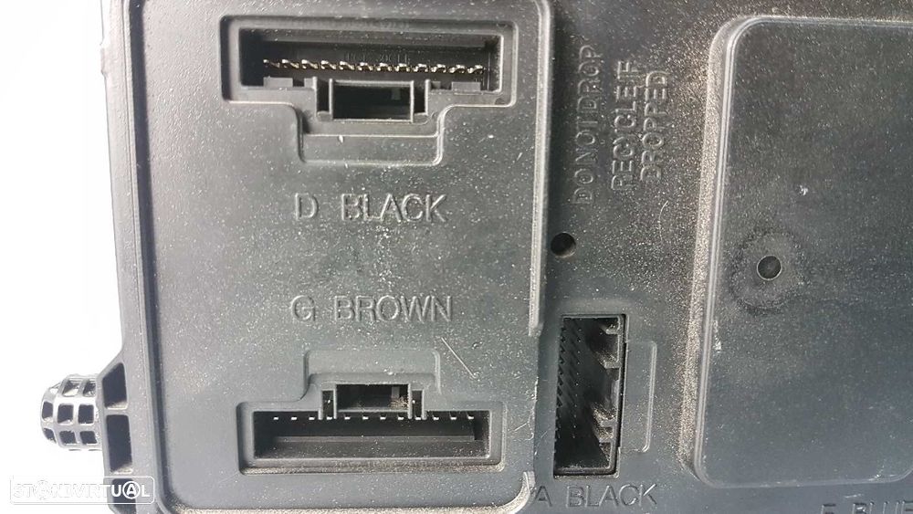 CAIXA DE RELÉS/ FUSÍVEIS RENAULT MEGANE III BERLINA 5 P BOSE EDITION - 8