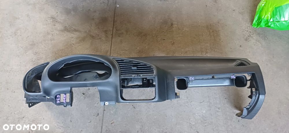 BMW e36 sedan 93 stacyjka deska schowek nosek klapa - 2