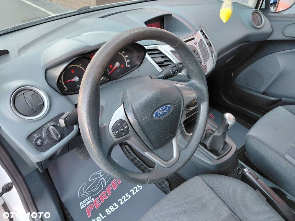 Ford Fiesta - 9